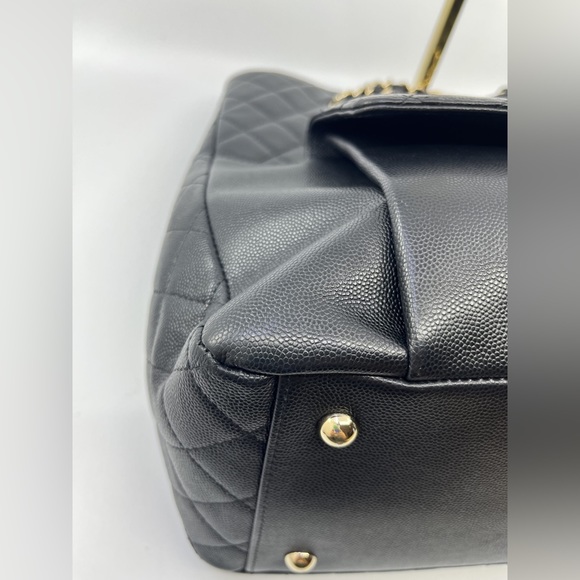 Chanel Caviar Pocket Large Tote - Picture 12 of 16